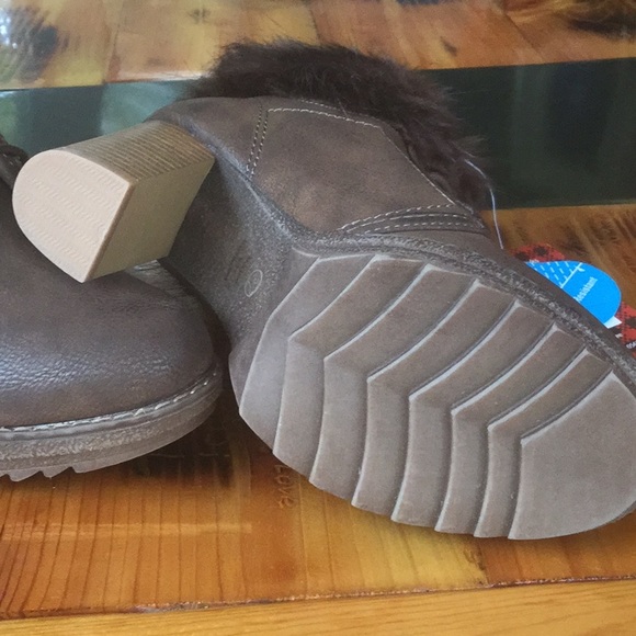 Muk Luks 3” heel boots with faux fur NWT - Picture 4 of 7